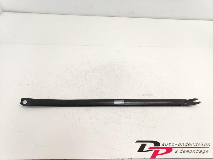 Tiebar from a BMW 1 serie (E87/87N) 116i 1.6 16V 2009