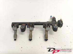 Used Fuel injector nozzle Toyota Aygo (B10) 1.0 12V VVT-i Price € 14,00 Margin scheme offered by DP Auto-onderdelen & Demontage
