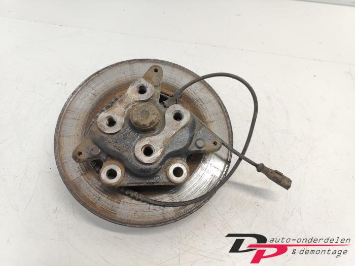 Rear hub from a Renault Megane III Coupe (DZ) 1.4 16V TCe 130 2010