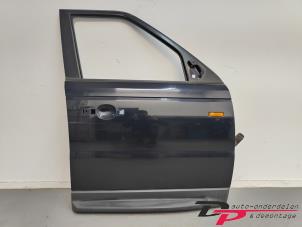 Begagnade Framdörr, 4-dörrars, höger Landrover Range Rover Sport (LS) 2.7 TDV6 24V Pris € 180,00 Marginaltabell erbjuds av DP Auto-onderdelen & Demontage