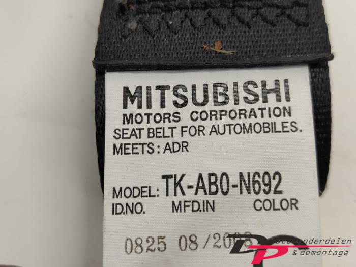 Pas bezpieczenstwa prawy tyl z Mitsubishi Outlander (CU) 2.0 16V 4x2 2009