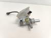 Master cylinder from a Peugeot 308 (4A/C) 1.6 VTI 16V 2011