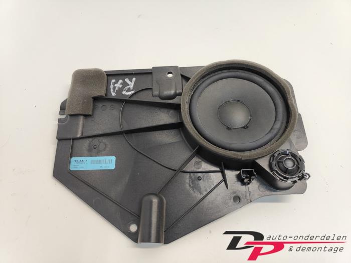 Używane Glosnik Volvo C30 (EK/MK) 2.0 D 16V Cena € 20,00 Procedura marży oferowane przez DP Auto-onderdelen & Demontage