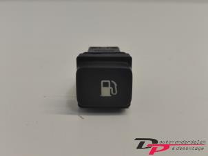 Used Tank cap cover switch Citroen C4 Grand Picasso (UA) 1.6 16V VTi Price € 5,00 Margin scheme offered by DP Auto-onderdelen & Demontage