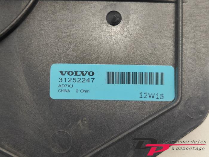 Altavoz de un Volvo C30 (EK/MK) 1.6 D2 16V 2012