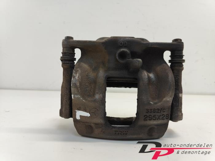 Gebrauchte Bremszange links vorne Mercedes A (W176) 1.6 A-180 16V Preis € 16,80 Margenregelung angeboten von DP Auto-onderdelen & Demontage