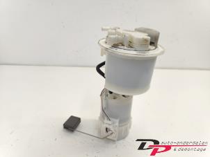 Usados Bomba eléctrica de combustible Peugeot 108 1.0 12V Precio € 24,00 Norma de margen ofrecido por DP Auto-onderdelen & Demontage