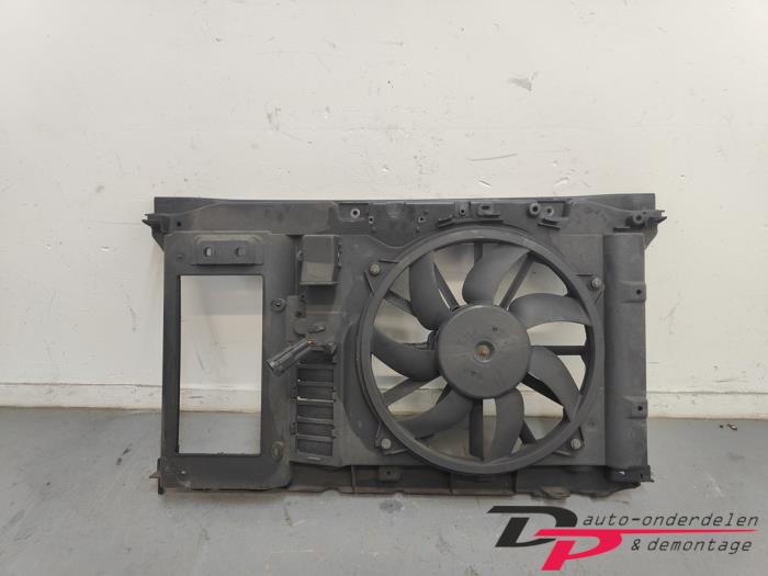 Front panel from a Peugeot 5008 I (0A/0E) 1.6 THP 16V 2010