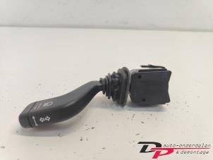 Usagé Commutateur feu clignotant Opel Zafira (F75) 2.0 DTI 16V Prix € 8,00 Règlement à la marge proposé par DP Auto-onderdelen & Demontage