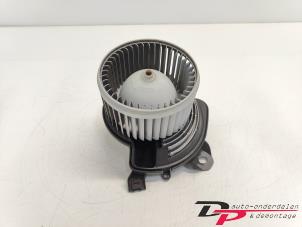 Usados Motor de ventilador de calefactor Fiat Punto III (199) 0.9 TwinAir Precio € 91,00 Norma de margen ofrecido por DP Auto-onderdelen & Demontage