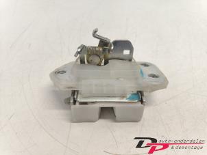 Used Tailgate lock mechanism Suzuki Alto (GF) 1.0 12V Price € 8,00 Margin scheme offered by DP Auto-onderdelen & Demontage