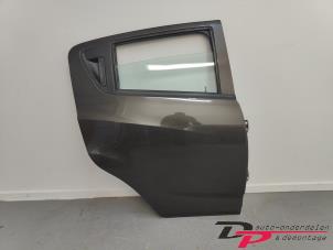 Używane Drzwi prawe tylne wersja 4-drzwiowa Chevrolet Spark (M300) 1.0 16V Bifuel Cena € 90,00 Procedura marży oferowane przez DP Auto-onderdelen & Demontage