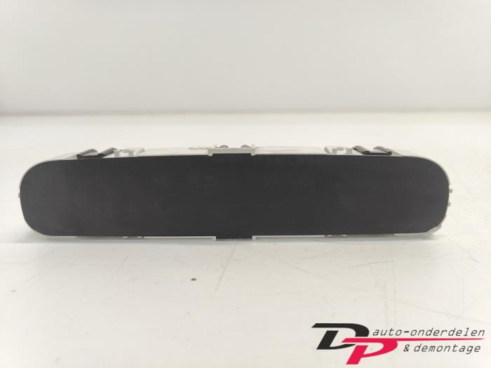 Begagnade Innerdisplay Chevrolet Spark (M300) 1.0 16V Bifuel Pris € 9,00 Marginaltabell erbjuds av DP Auto-onderdelen & Demontage
