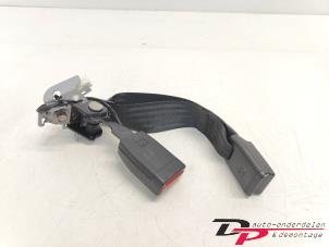 Usagé Insertion ceinture de sécurité arrière gauche Mazda CX-5 (KE,GH) 2.2 Skyactiv D 175 16V 4WD Prix € 18,00 Règlement à la marge proposé par DP Auto-onderdelen & Demontage