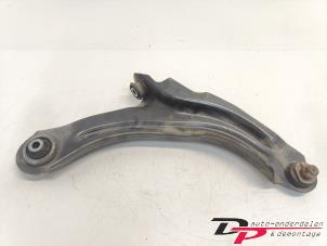 Used Front wishbone, right Renault Clio IV (5R) 1.5 Energy dCi 90 FAP Price € 15,00 Margin scheme offered by DP Auto-onderdelen & Demontage