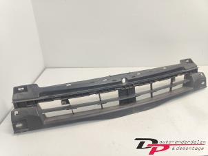 Used Front panel Nissan Primastar 2.0 dCi 120 Price € 15,00 Margin scheme offered by DP Auto-onderdelen & Demontage