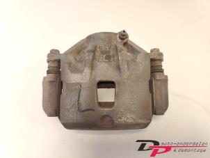Used Front brake calliper, left Kia Sportage (JE) 2.0 CRDi 16V VGT 4x2 Price € 20,00 Margin scheme offered by DP Auto-onderdelen & Demontage