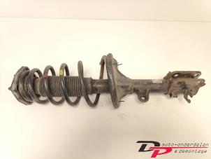 Used Rear shock absorber rod, left Kia Sportage (JE) 2.0 CRDi 16V VGT 4x2 Price € 33,00 Margin scheme offered by DP Auto-onderdelen & Demontage