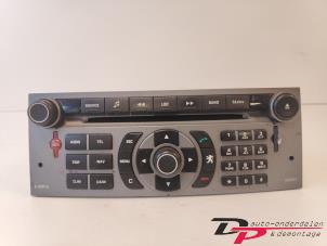 Używane Radioodtwarzacz CD Peugeot 407 SW (6E) 2.0 16V Cena € 75,00 Procedura marży oferowane przez DP Auto-onderdelen & Demontage