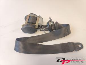 Used Front seatbelt, right Peugeot 407 SW (6E) 2.0 16V Price € 24,00 Margin scheme offered by DP Auto-onderdelen & Demontage
