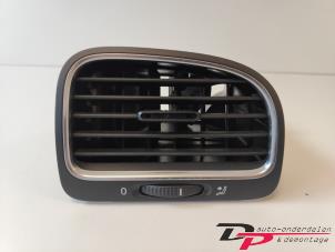 Used Dashboard vent Volkswagen Golf VI (5K1) 1.2 TSI BlueMotion Price € 9,00 Margin scheme offered by DP Auto-onderdelen & Demontage