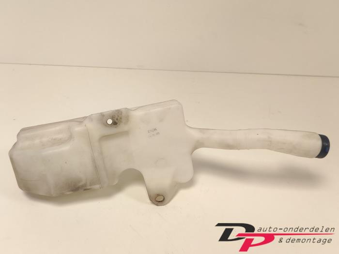 Front windscreen washer reservoir from a Ford Ka II 1.2 2013