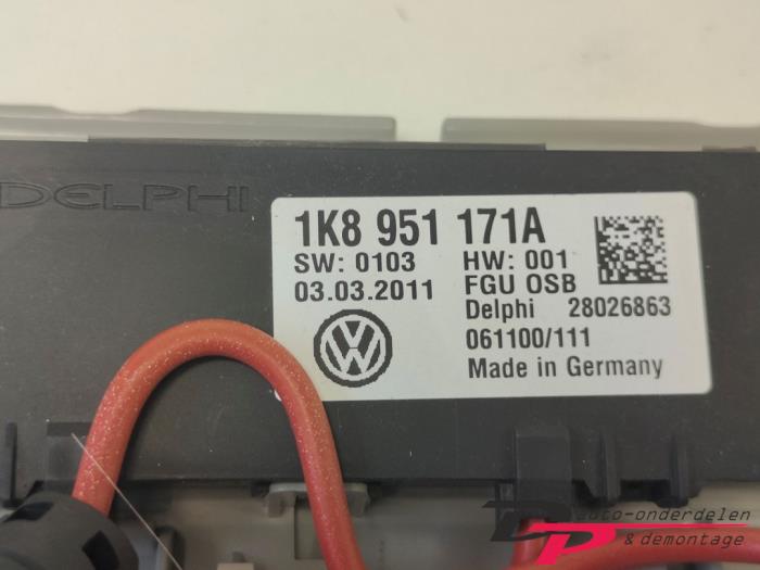 Ultraschallsensor van een Volkswagen Polo V (6R) 1.2 TDI 12V BlueMotion 2011