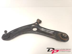 Used Front wishbone, left Hyundai i20 1.2i 16V Price € 14,00 Margin scheme offered by DP Auto-onderdelen & Demontage