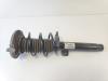 Front shock absorber rod, left from a BMW 1 serie (F20), 2011 / 2019 114i 1.6 16V, Hatchback, 4-dr, Petrol, 1.598cc, 75kW (102pk), RWD, N13B16A, 2012-07 / 2015-02, 1R11; 1R12 2014