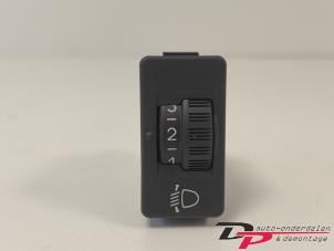 Usados Interruptor de regulador de altura Peugeot 207/207+ (WA/WC/WM) 1.4 16V VTi Precio € 5,00 Norma de margen ofrecido por DP Auto-onderdelen & Demontage