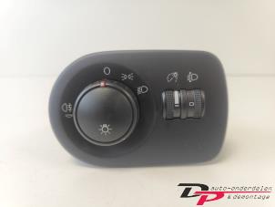 Używane Przelacznik swiatel Seat Leon (1P1) 1.6 Cena € 13,00 Procedura marży oferowane przez DP Auto-onderdelen & Demontage