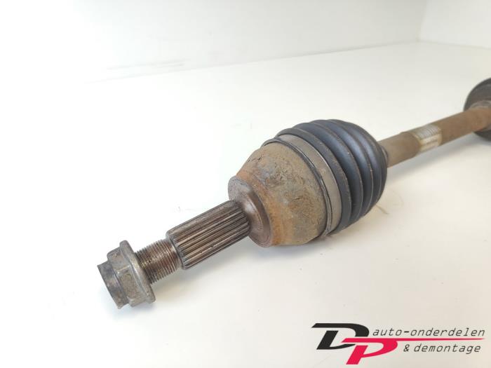 Front drive shaft, left from a Ford Fiesta 6 (JA8) 1.25 16V 2011