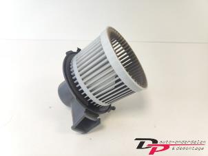 Usados Motor de ventilador de calefactor Ford Ka II 1.2 Precio € 10,00 Norma de margen ofrecido por DP Auto-onderdelen & Demontage