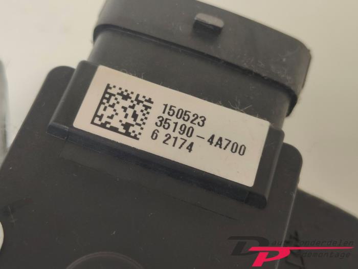 Acelerador de un Kia Picanto (TA) 1.0 12V LPG 2015