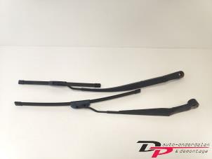 Used Front wiper arm Kia Picanto (TA) 1.0 12V LPG Price € 14,00 Margin scheme offered by DP Auto-onderdelen & Demontage