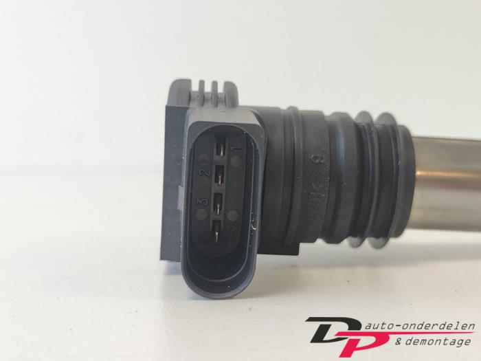 Ignition coil from a Audi A4 Avant (B7) 1.8 T 20V 2005