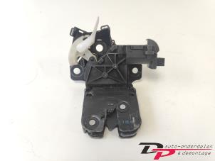 Used Tailgate lock mechanism Audi Q7 (4LB) 3.0 TDI V6 24V Price € 13,00 Margin scheme offered by DP Auto-onderdelen & Demontage