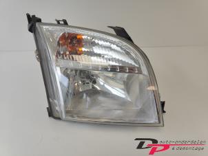 Używane Reflektor prawy Ford Fusion 1.4 16V Cena € 18,00 Procedura marży oferowane przez DP Auto-onderdelen & Demontage