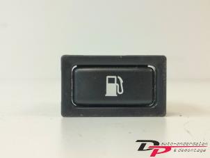Used Tank cap cover switch Toyota Avensis Wagon (T25/B1E) 1.8 16V VVT-i Price € 7,00 Margin scheme offered by DP Auto-onderdelen & Demontage