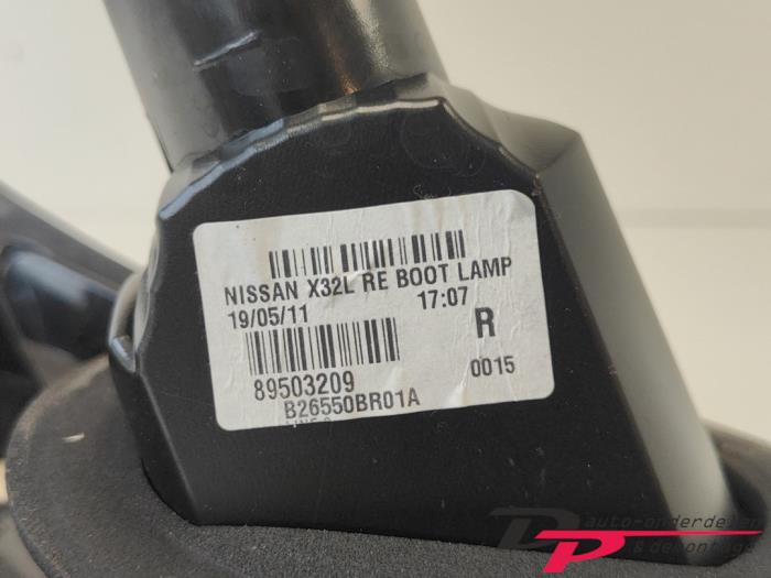 Tylne swiatlo pozycyjne prawe z Nissan Qashqai (J10) 1.6 16V 2011