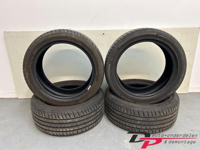 Tire set from a  Miscellaneous 2021
