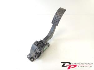 Used Accelerator pedal Volkswagen Fox (5Z) 1.2 Price € 9,00 Margin scheme offered by DP Auto-onderdelen & Demontage