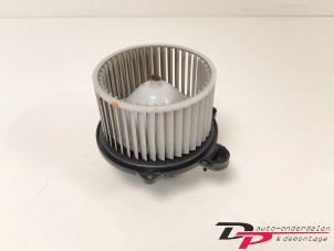 Used Heating and ventilation fan motor Hyundai i10 (F5) 1.1i 12V Price € 9,00 Margin scheme offered by DP Auto-onderdelen & Demontage