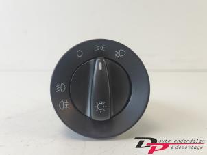 Gebrauchte Licht Schalter Skoda Fabia II (5J) 1.2 TSI Preis € 7,50 Margenregelung angeboten von DP Auto-onderdelen & Demontage