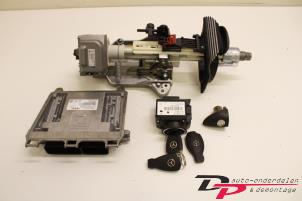 Begagnade Tändningslås + dator Mercedes A (W169) 1.5 A-150 5-Drs. Pris € 90,00 Marginaltabell erbjuds av DP Auto-onderdelen & Demontage