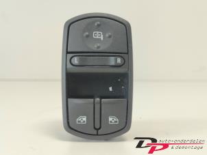Usagé Commutateur vitre électrique Opel Corsa D 1.0 Prix € 5,00 Règlement à la marge proposé par DP Auto-onderdelen & Demontage