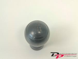Usados Botón de palanca Toyota Aygo (B10) 1.0 12V VVT-i Precio € 8,00 Norma de margen ofrecido por DP Auto-onderdelen & Demontage