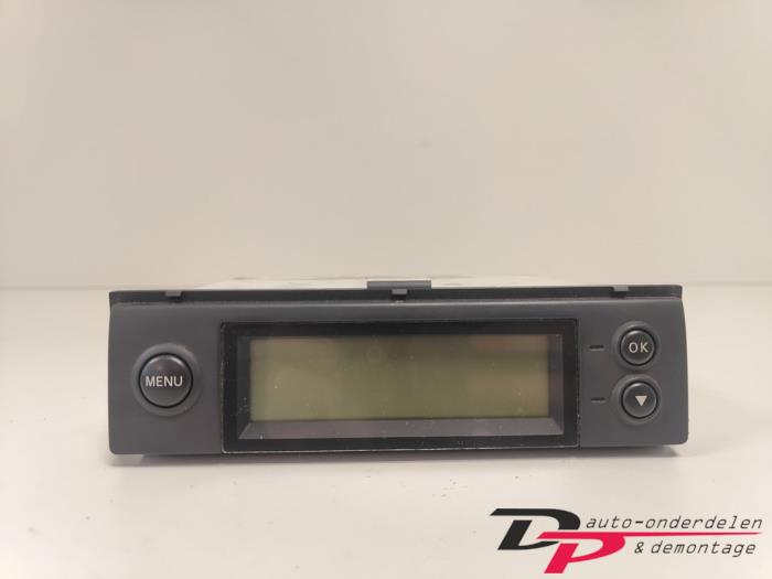 Begagnade Innerdisplay Nissan Micra (K12) 1.2 16V Pris € 14,00 Marginaltabell erbjuds av DP Auto-onderdelen & Demontage