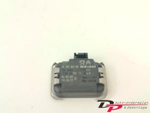 Usados Sensor de lluvia Peugeot 3008 I (0U/HU) 1.6 16V THP 150 Precio € 12,00 Norma de margen ofrecido por DP Auto-onderdelen & Demontage