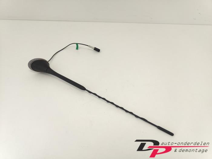 Antenna from a Fiat 500 (312) 1.2 69 2009